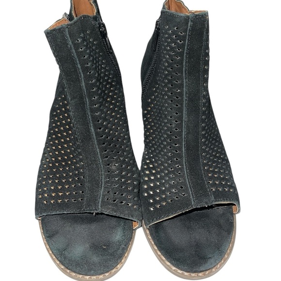 Vionic Women's Booties Size 7 Black Suede "Aloft Chryssa" Open Toe Side Zip - Picture 3 of 11